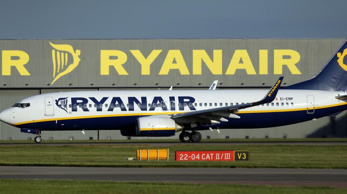 Ryanair, almeno 20 milioni di risarcimenti per i voli tagliati