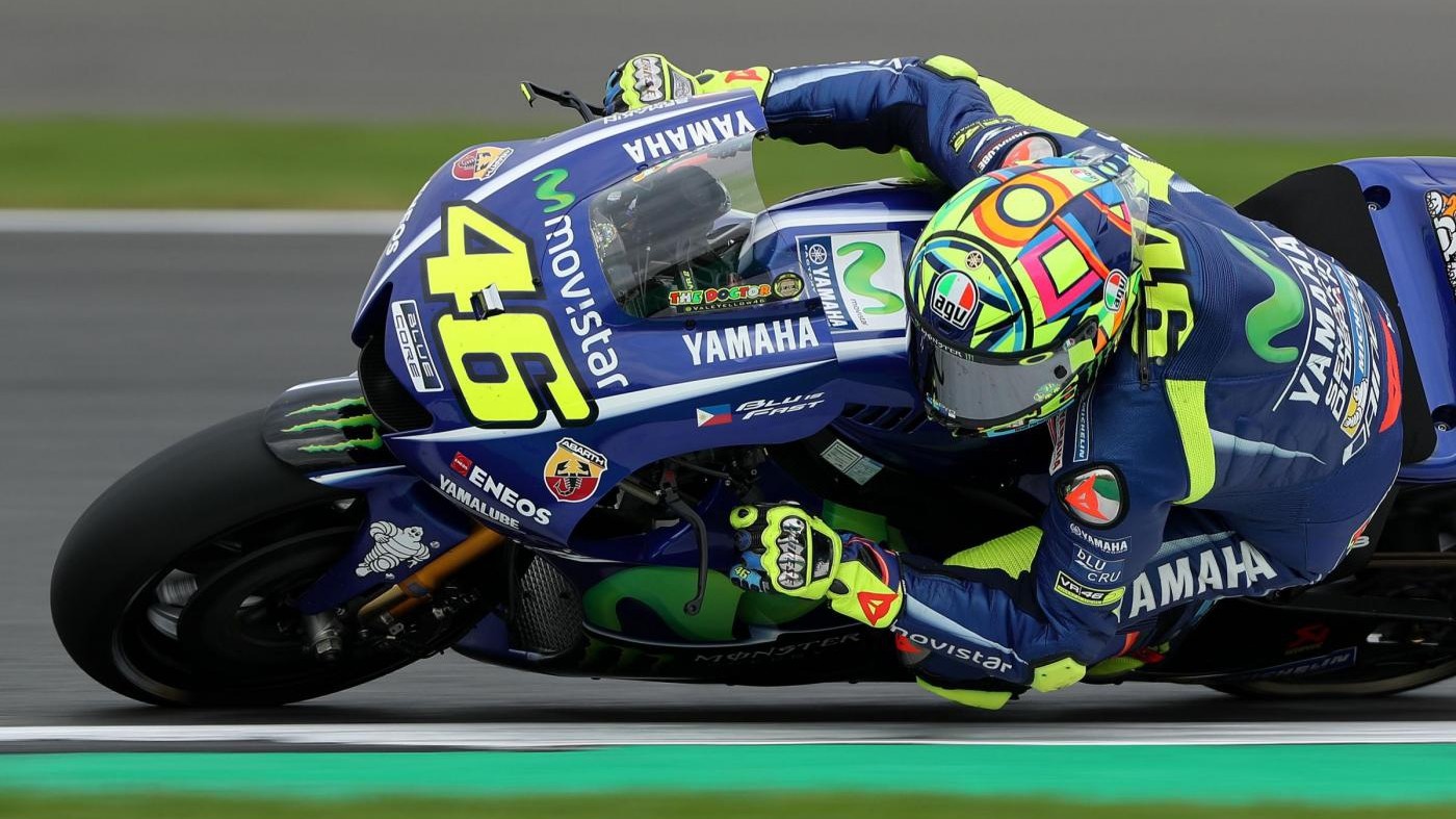 MotoGp, Rossi già in pista dopo infortunio: primo test a Misano