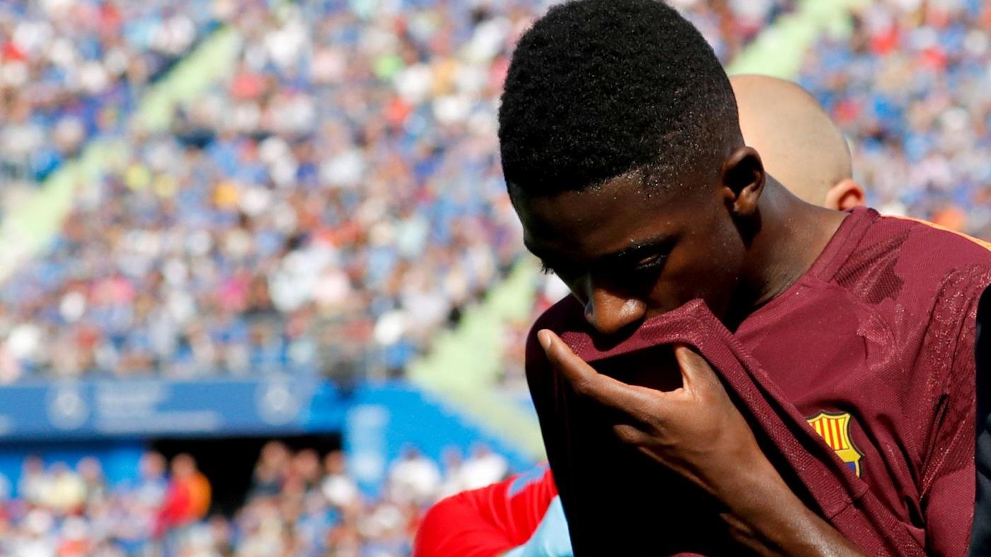 Barcellona, maglia di sostegno a Dembelé. Ma critiche su Twitter