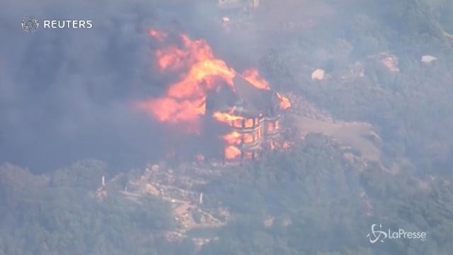 Un incendio devasta la Gola del Columbia in Oregon
