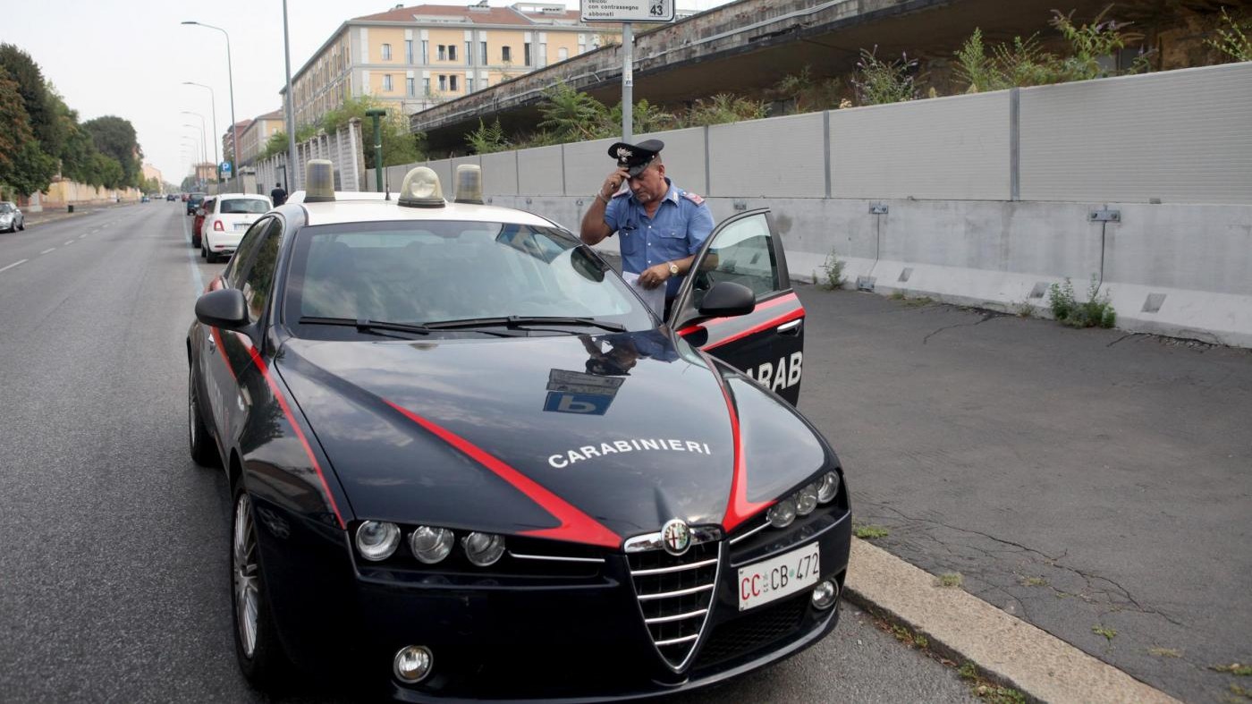 Milano, turista canadese violentata da un falso autista
