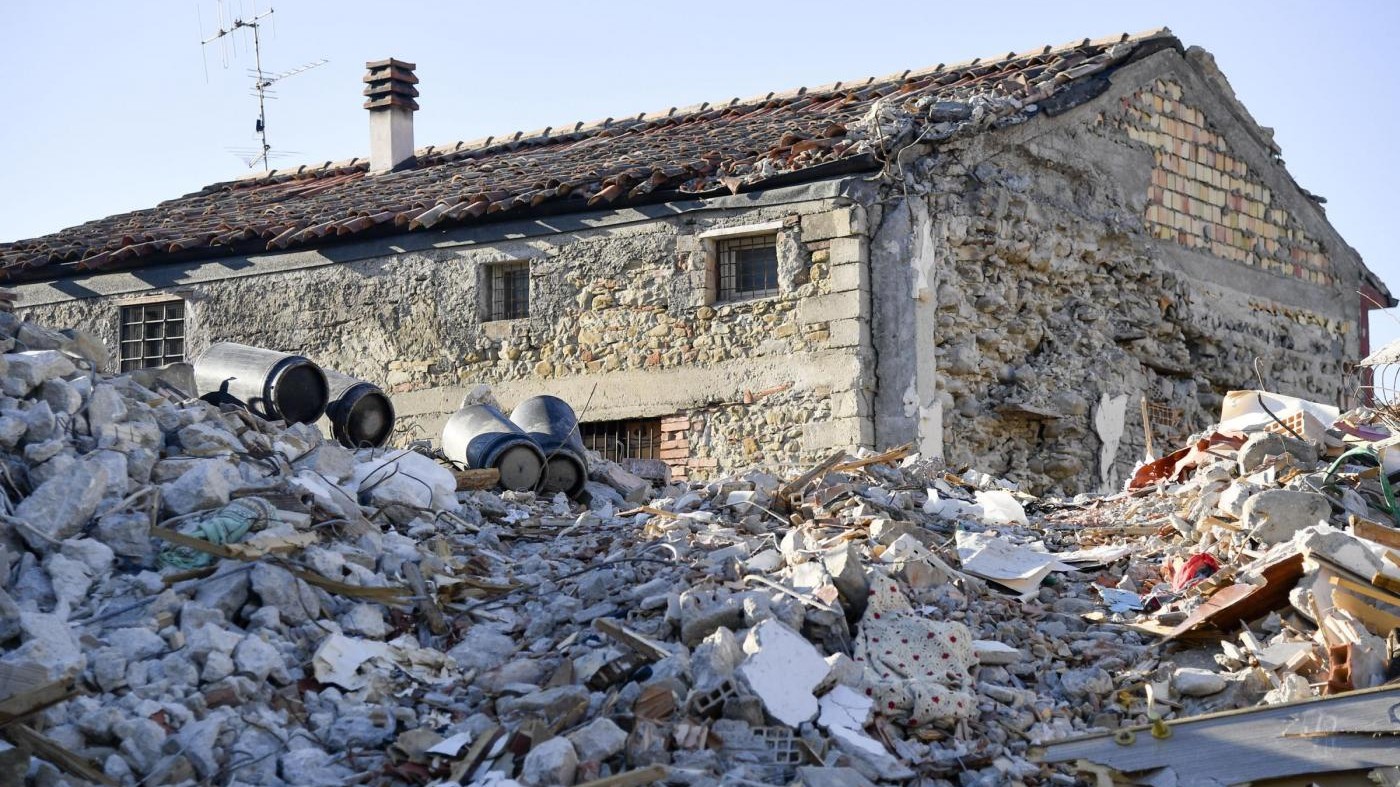 Terremoto, i fondi sms non sono mai arrivati ad Amatrice: indaga la procura Rieti