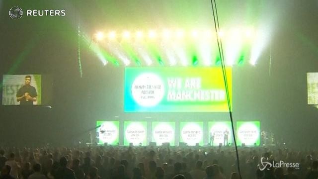 La Manchester Arena riapre dopo la strage al concerto di Ariana Grande
