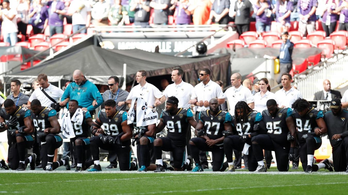 Trump agli atleti: “Inginocchiarsi è inaccettabile”