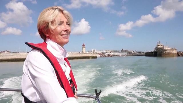 Emma Thompson visita un parco eolico per promuovere le rinnovabili