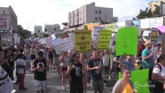 Los Angeles, in migliaia in piazza per i “Dreamers”