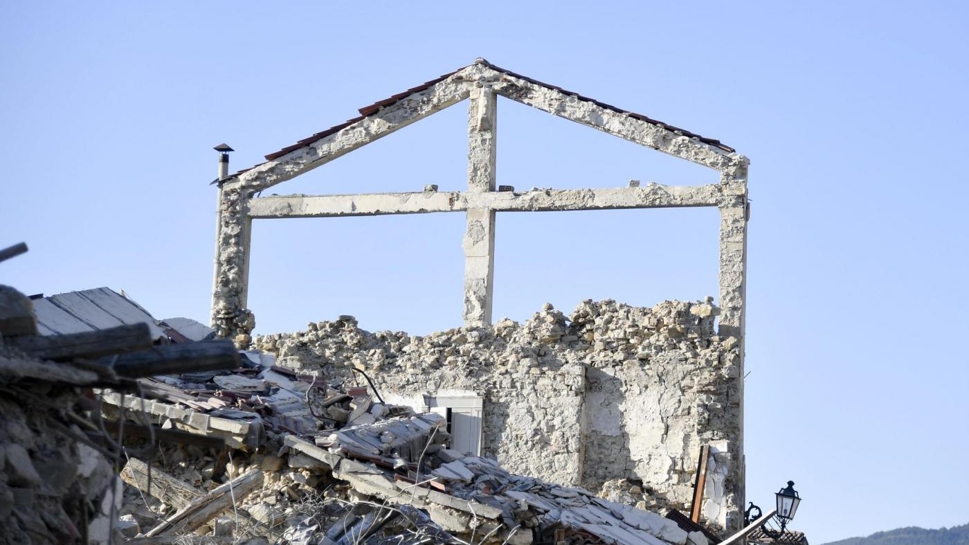 Cambi di residenza da Roma ad Amatrice per ottenere i sussidi dei terremotati