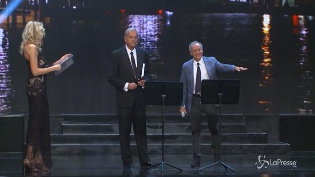 Vecchioni canta “”Oh oh Campiello”