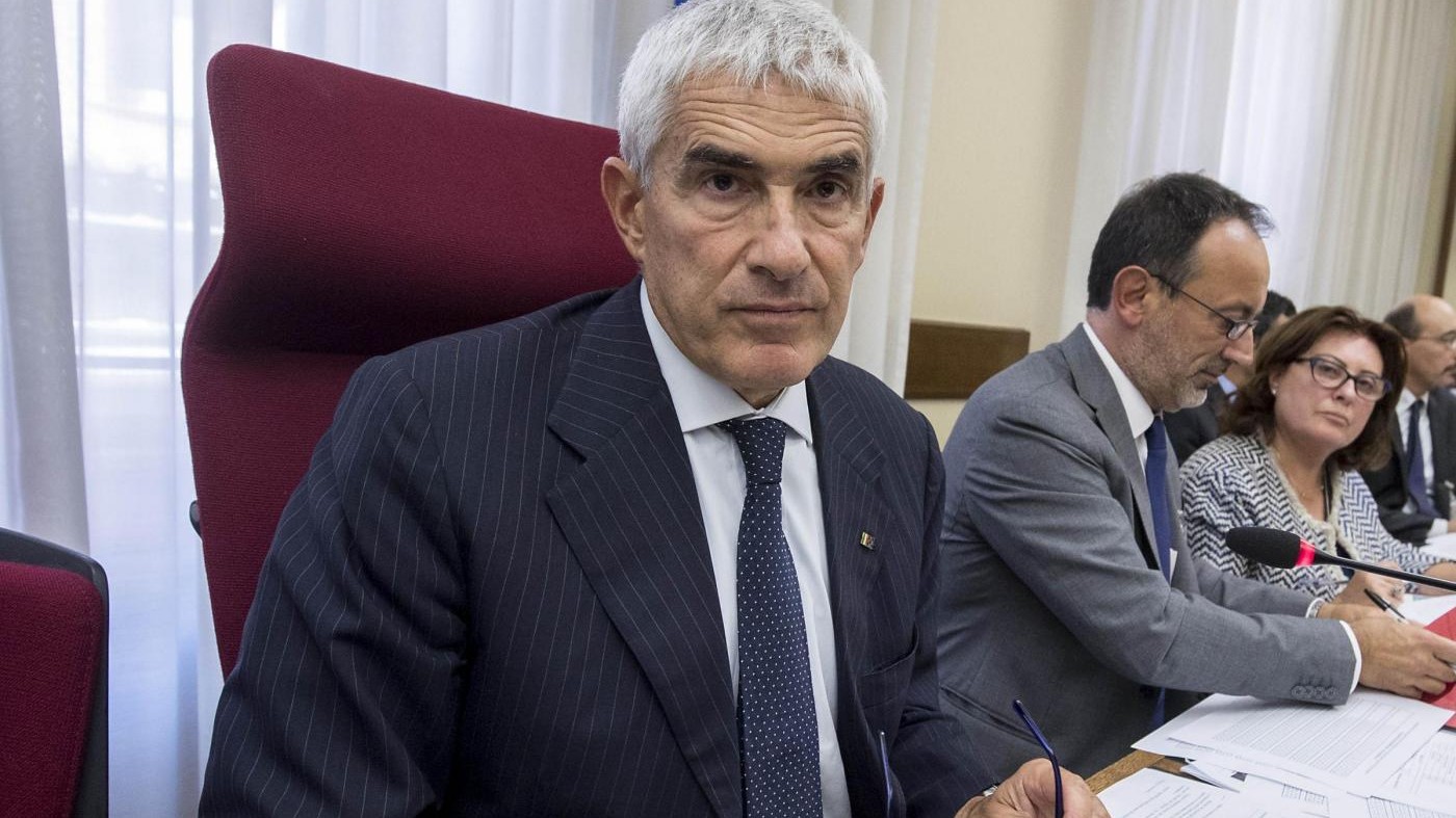 Banche, Casini presidente commissione d’inchiesta. M5S: “Nomina è atto di guerra al Paese reale”