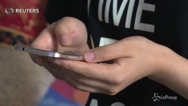 Agcom, sanzioni agli operatori telefonici per bollette a 28 giorni