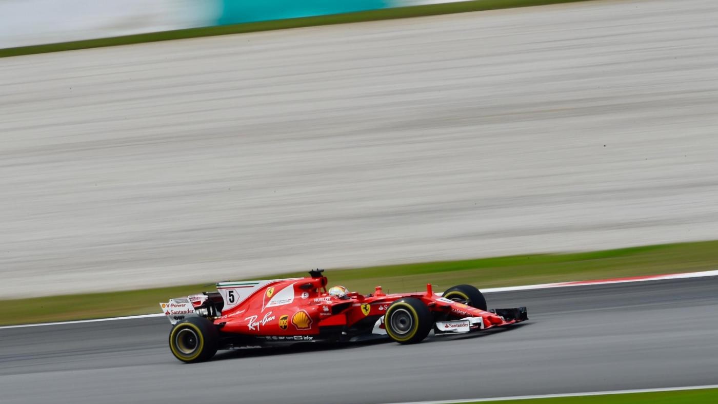 F1, Gp Malesia: Vettel partirà ultimo, in pole Hamilton davanti a Raikkonen