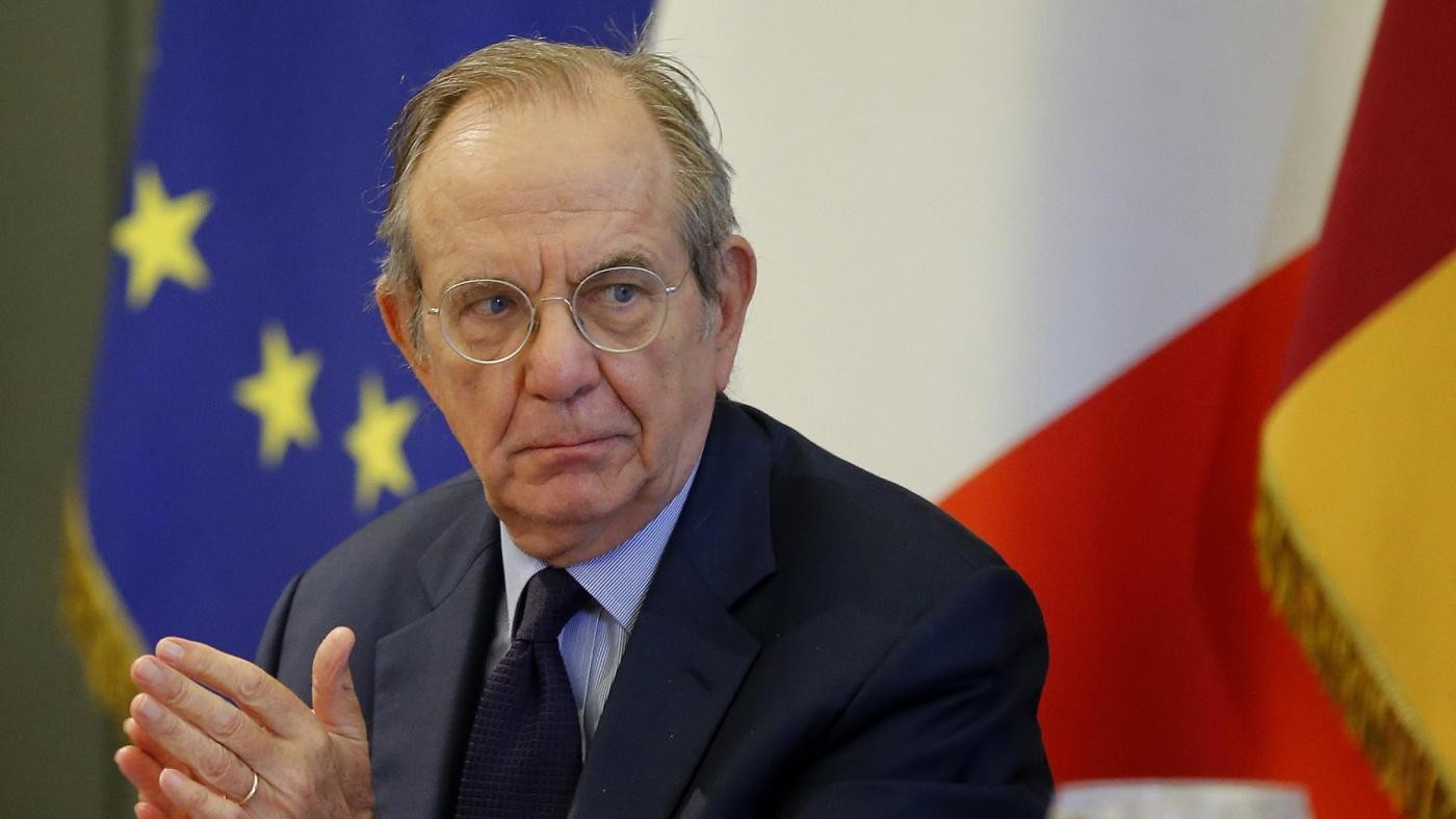 Padoan: “Siamo usciti dalla crisi ma non siamo arrivati alla fine”