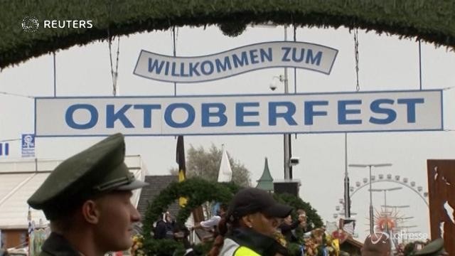 A Monaco di Baviera è iniziato l’Oktoberfest