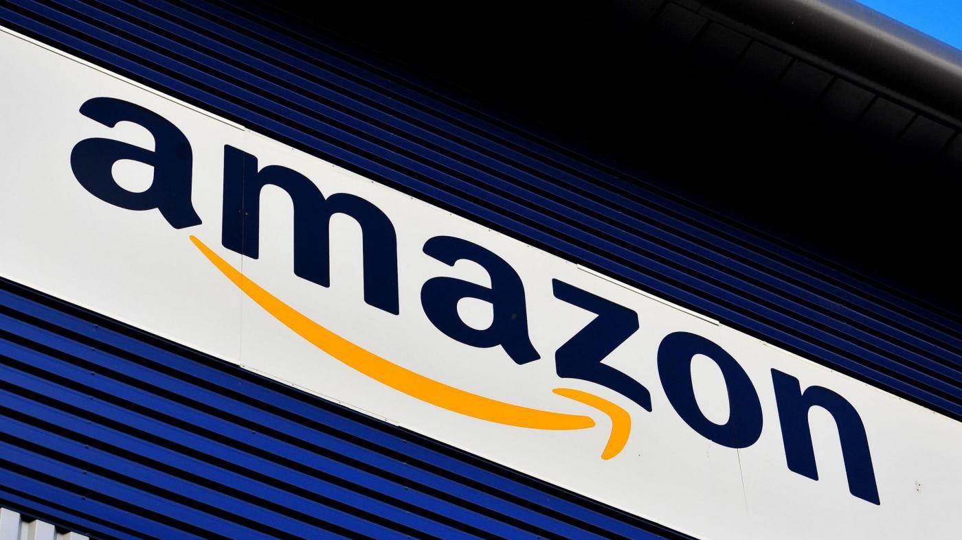 Commissione Ue: “Amazon, vantaggi fiscali per 250 mln da Lussemburgo”