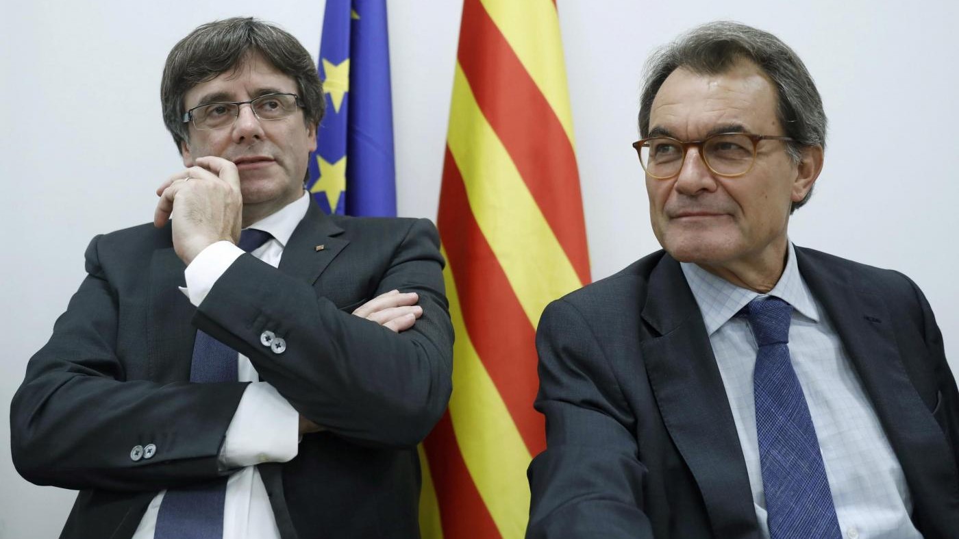 Catalogna, Puigdemont: “Re ci ha deluso, avanti con nostro sogno”