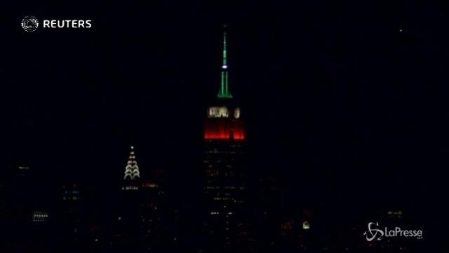 Empire State Building con i colori del Messico