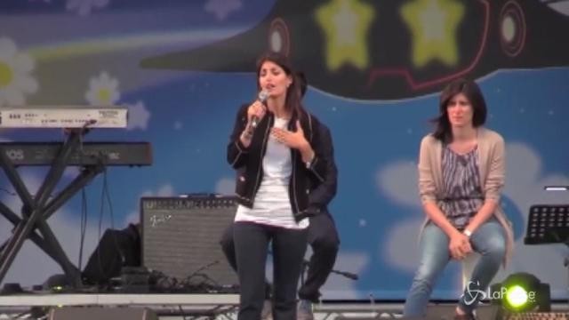 Rimini: Raggi alla folla, “Aiutateci a far sentire la nostra voce”