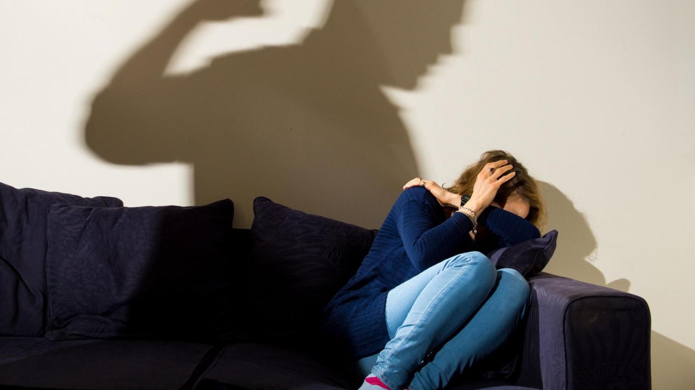 Ogni giorno due minori violentati. Grasso: “Così distruggiamo futuro”