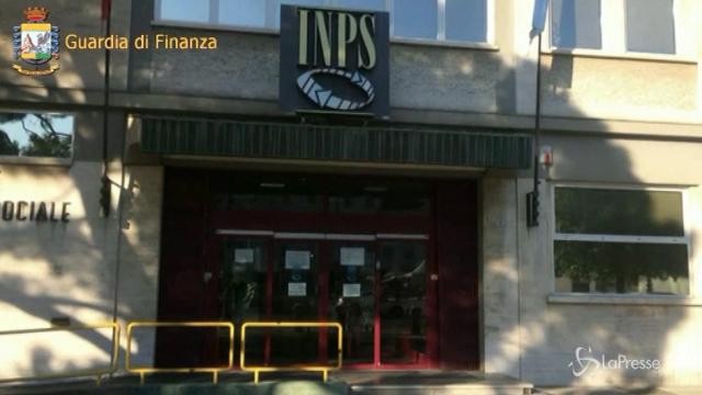 Truffa all’Inps dall’estero