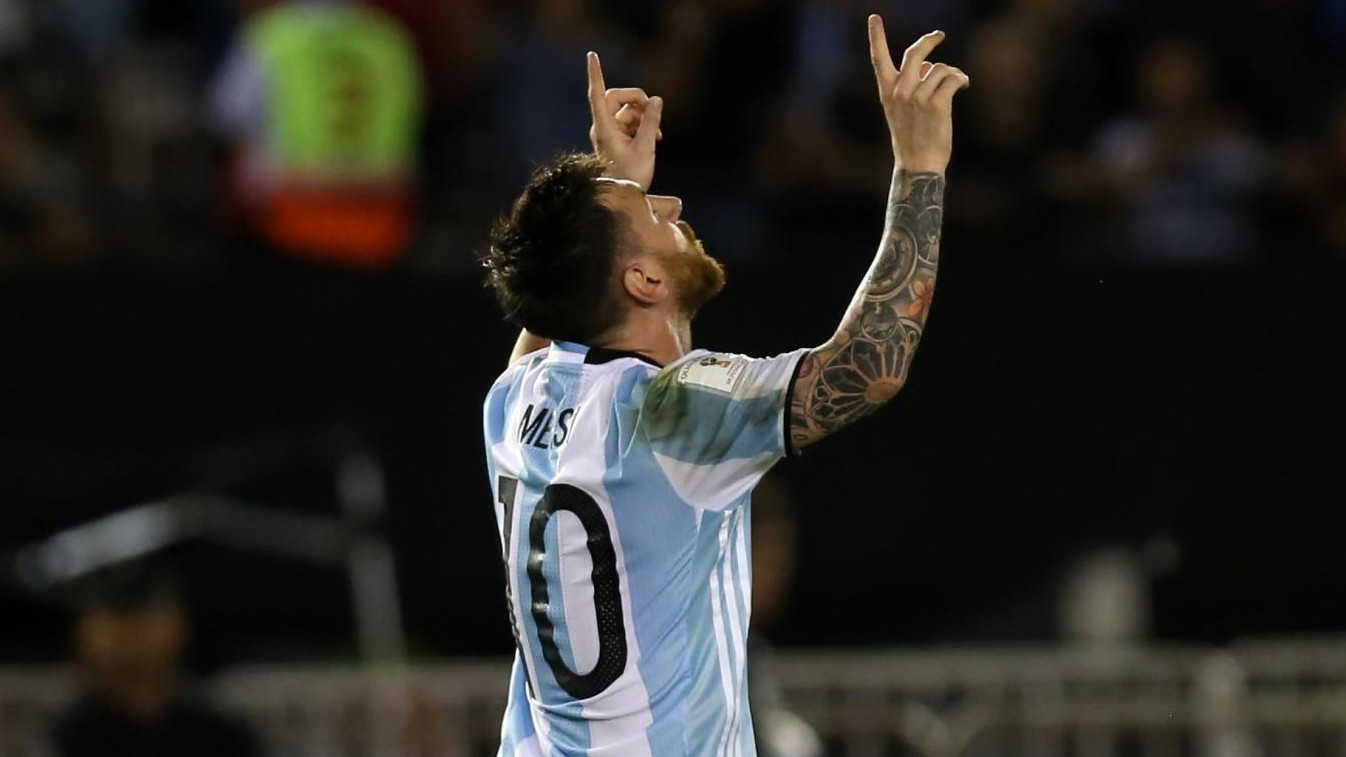 Messi trascina l’Argentina ai Mondiali. Cile fuori, spareggio Perù