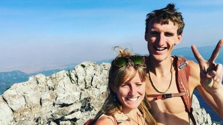 Usa, coppia di alpinisti travolta da una valanga: lei muore, lui si toglie la vita