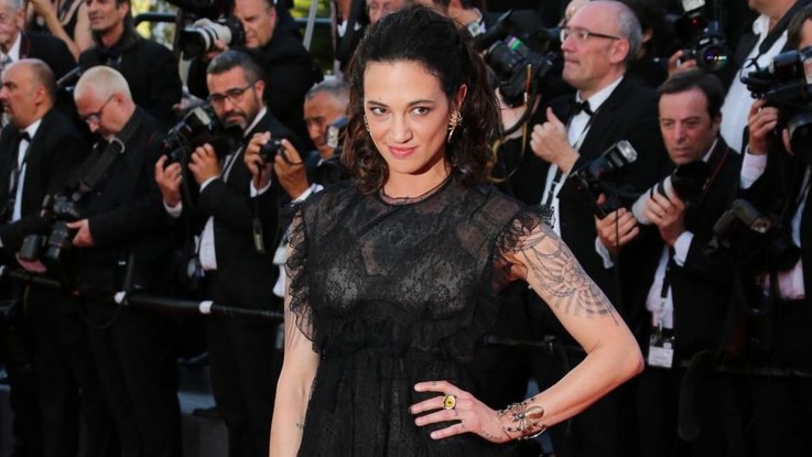 Asia Argento rivela: "A 16 anni un regista e attore italiano mi molestò"