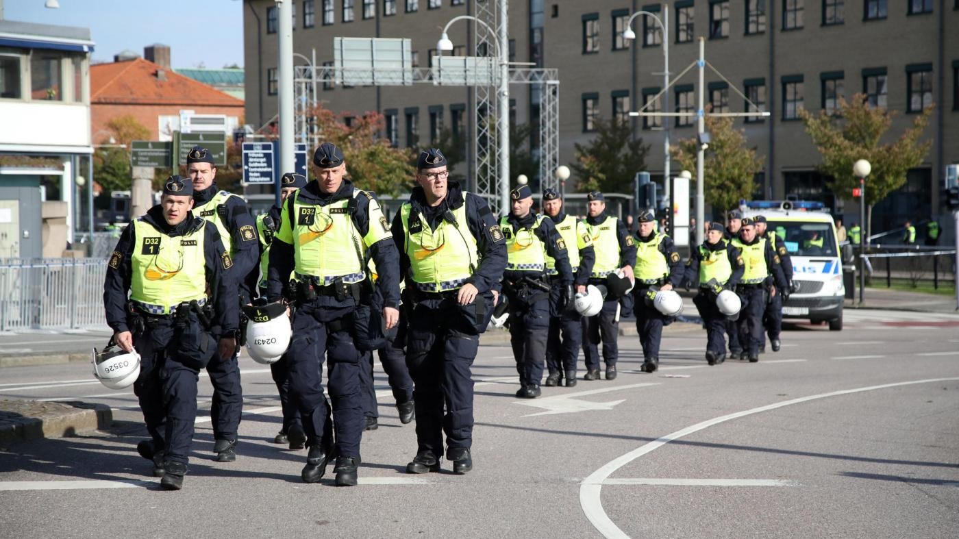 Svezia, bomba esplode davanti a stazione della polizia