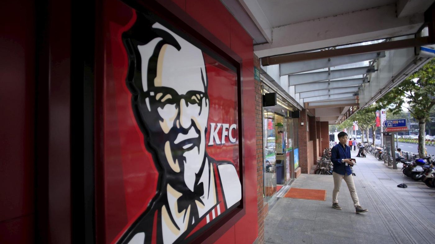 Kfc e la lotta alla fame: dona il pollo fritto ai poveri