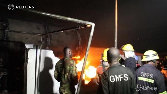 Ghana, esplosione in una stazione di gas: morti e feriti