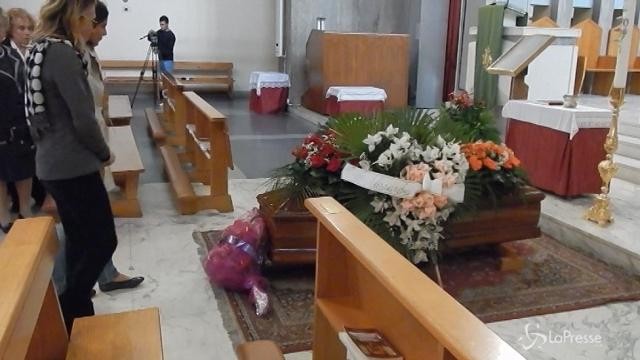 VIDEO Aldo Biscardi, la camera ardente nella chiesa San Pio X di Roma