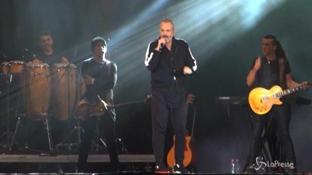 Estamos Unidos Mexicanos, anche Miguel Bosé al concerto di beneficenza