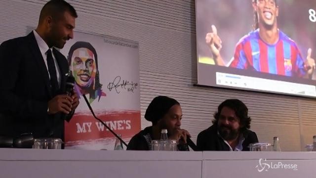 Ronaldinho a Lecce per il vino che porta il suo nome