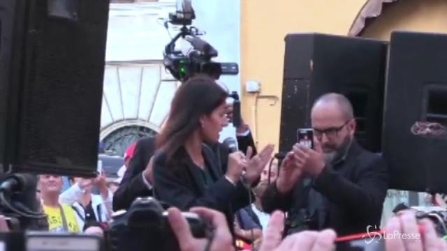 Legge elettorale, Virginia Raggi al sit-in del M5S davanti a Montecitorio
