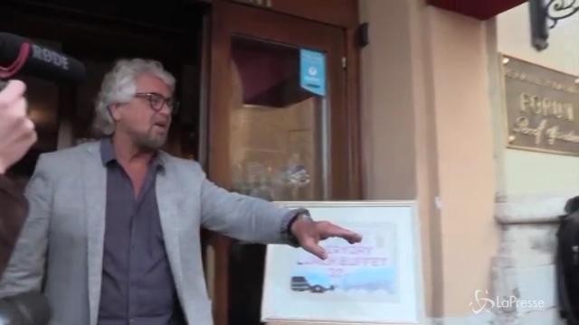 Rosatellum, Grillo ai giornalisti: “Siete come un giornale letto il giorno dopo”