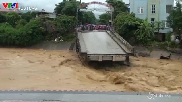 VIDEO 54 morti per inondazioni in Vietnam