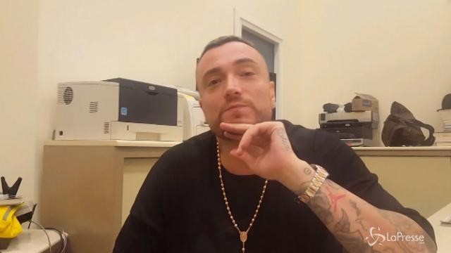 Guè Pequeno sul palco di Radio2 Live: un assaggio del Gentelman tour 2018