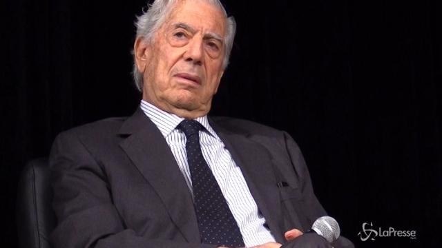 Lo scrittore Vargas Llosa ospite nella casa di Tolstoj