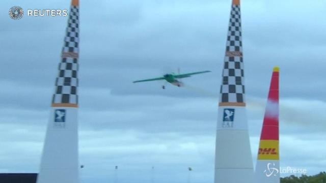 A Indianapolis lo spettacolo del volo acrobatico a ostacoli