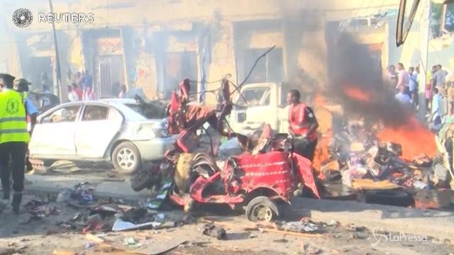 Camion bomba a Mogadiscio, sale il bilancio: oltre 200 morti