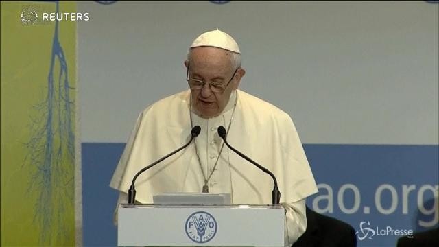 Papa: “Su fame e migranti si gioca il futuro”