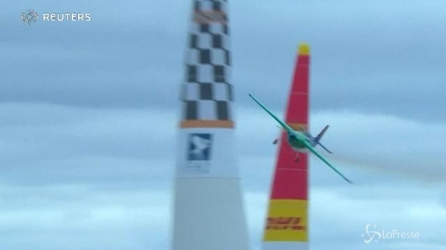 A Indianapolis lo spettacolo del volo acrobatico a ostacoli