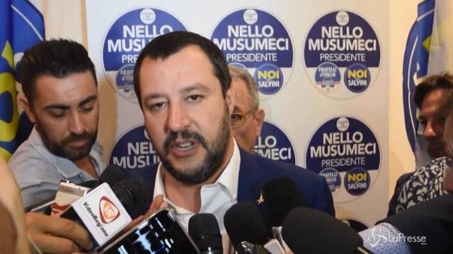 Salvini a Catania: “Lega al Consiglio regionale per fare un po’ di pulizia”