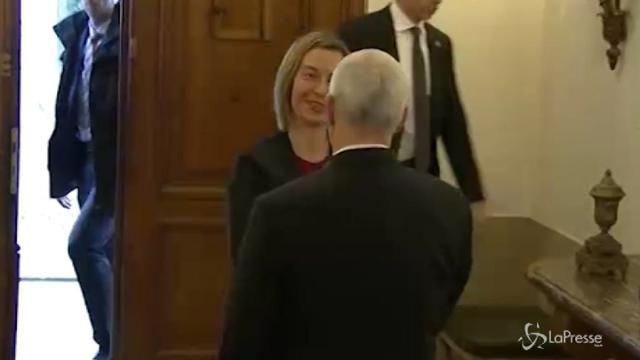 Iran, Mogherini contro decisione Usa