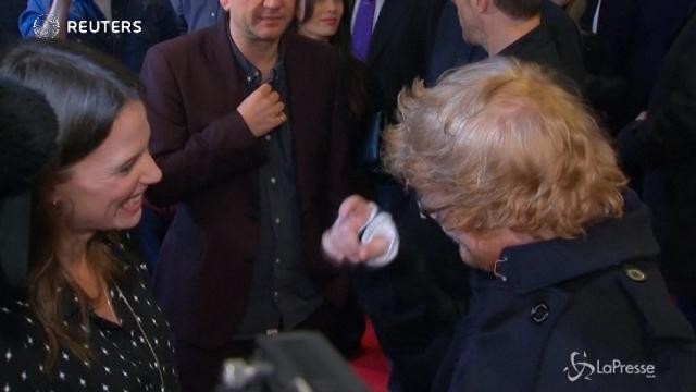 Frattura ad un braccio per Ed Sheeran: “Ho avuto un incidente con la bici”
