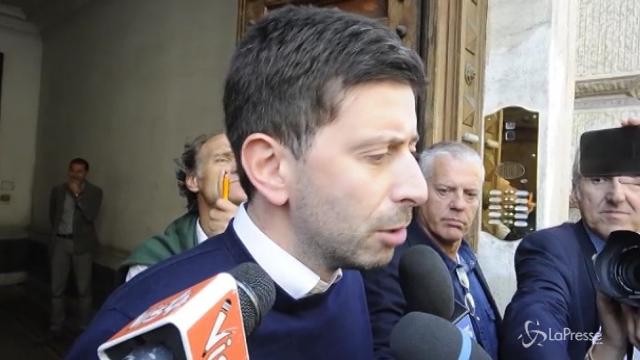 Speranza apre a Renzi: incontro per trattare
