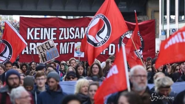Berlino, migliaia in marcia contro l’ultradestra