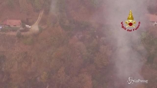 Emergenza incendi: bruciati 1600 ettari di terreno in Piemonte