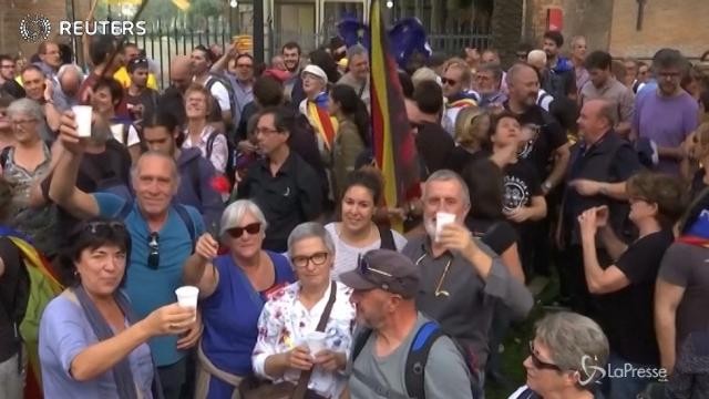 Indipendenza Catalogna: l’esplosione di gioia in piazza