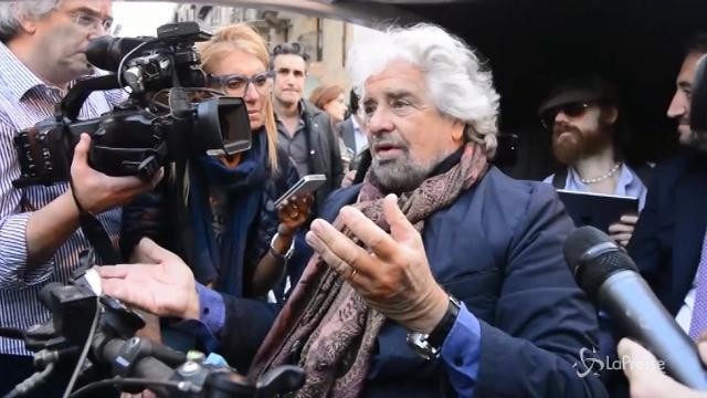 Sicilia: Grillo in ape car a Palermo per il tour elettorale