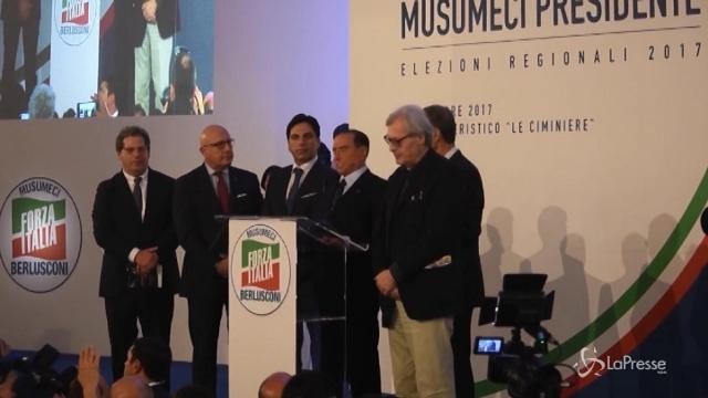 Sicilia, Berlusconi: “Nel nostro governo pochi politici, cambieremo l’Italia”
